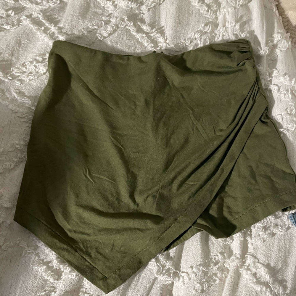 Guess Green Skort